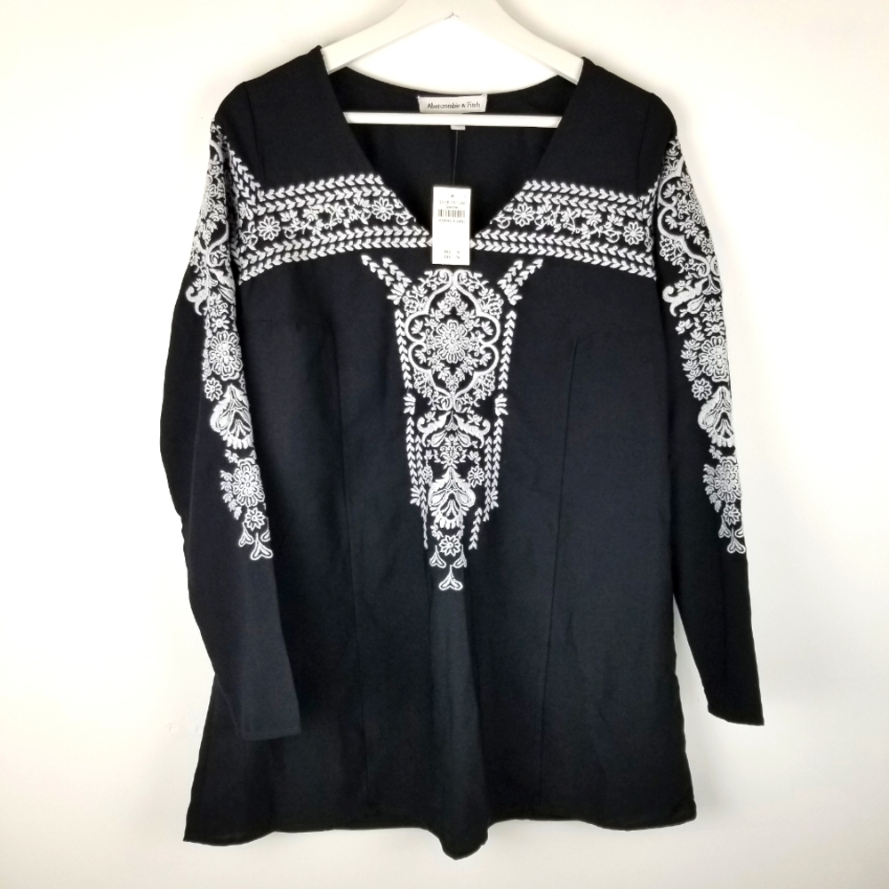 Abercrombie & Fitch XS Black Mini Dress Tunic top White floral embroidery Vneck‎